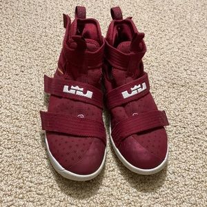 Lebron Soldier 10